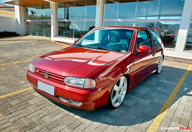 VW Gol G2 rebaixado com rodas Volcano V10 Orbital aro 18