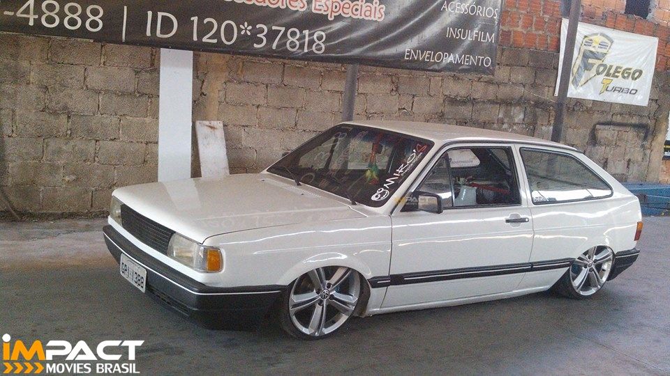 Gol quadrado turbo rebaixado com rodas 17